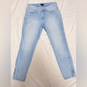 NYDJ Classic 5 pocket style ankle slim/skinny jeans - light wash